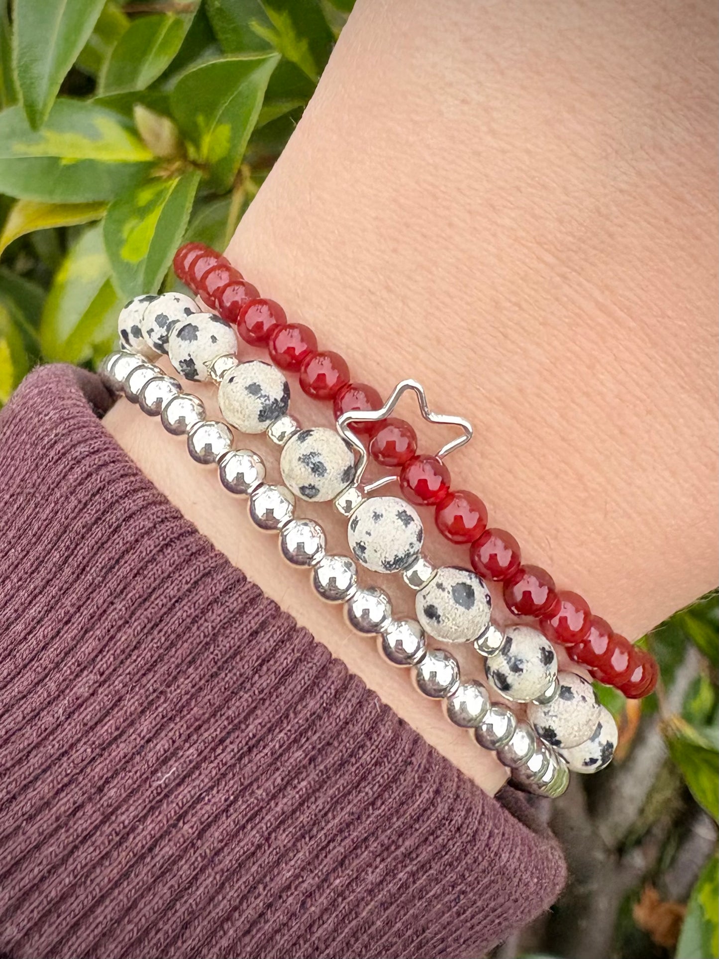 Dalmatian Jasper Gemstone and Silver Seed Beaded Stretch Bracelet
