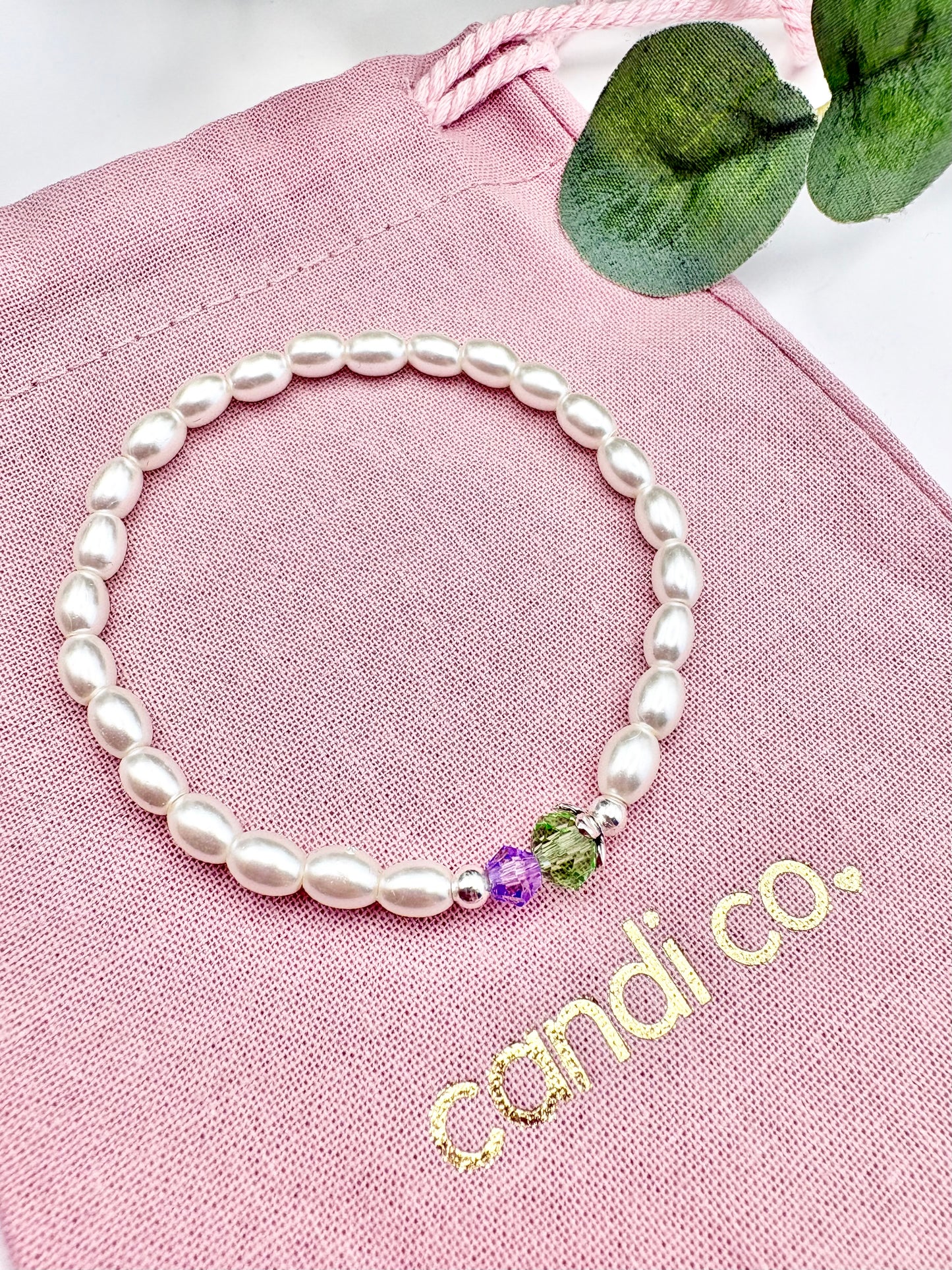 Thistle Glass Oval Pearl Bracelet – Silver-Plated