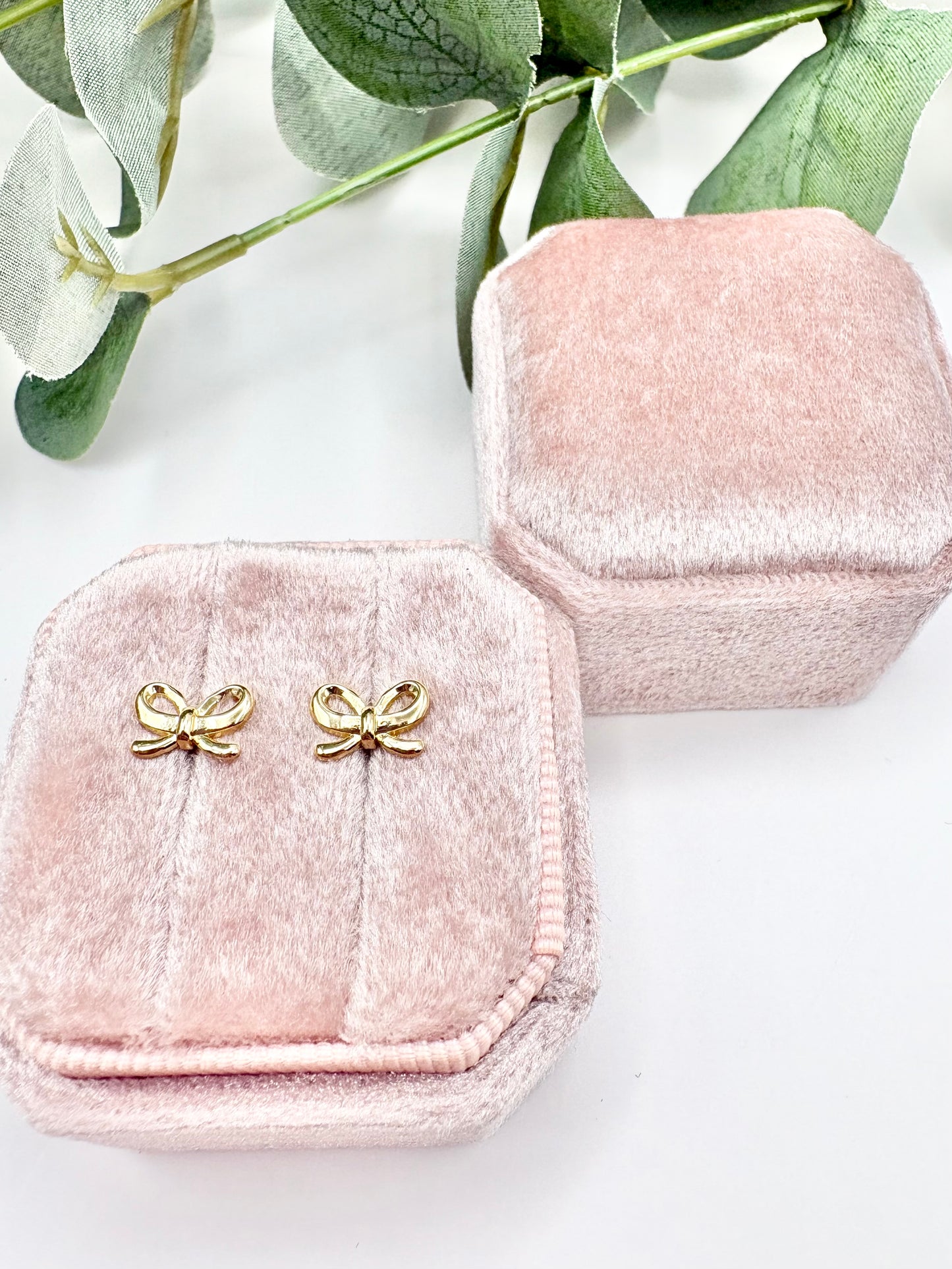 Bow Stud Earrings - Gold-Plated
