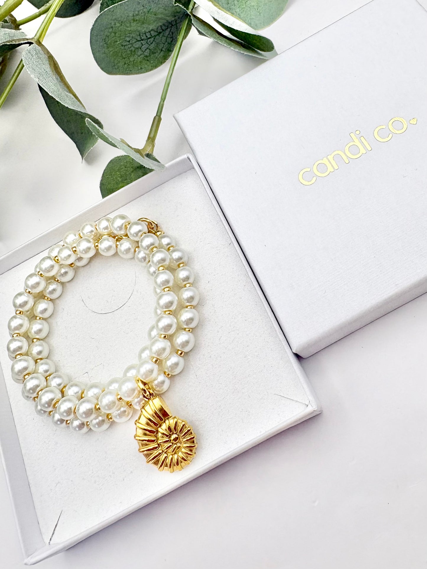 Seashell Charm & Glass Pearl Necklace