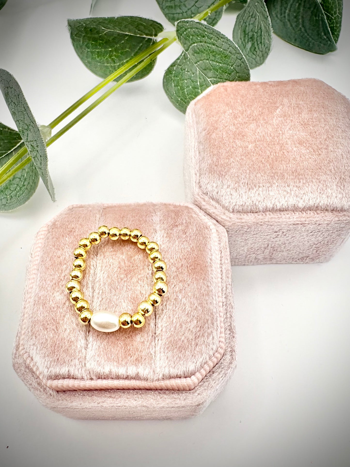 Beaded Stretch Ring with Glass Pearl - Gold or Silver-Plated