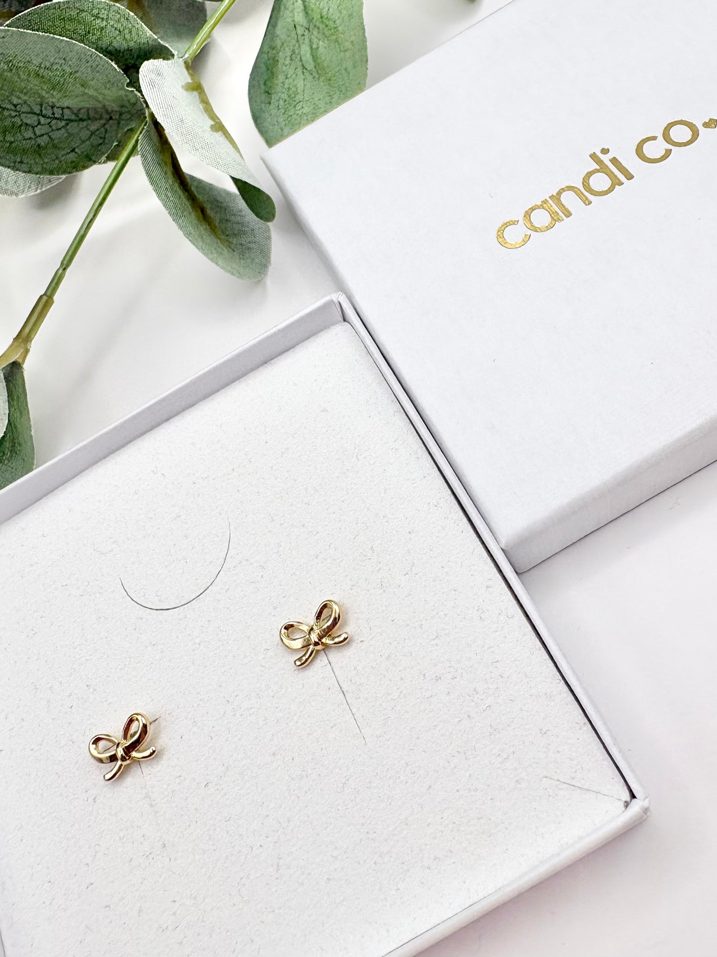 Bow Stud Earrings - Gold-Plated
