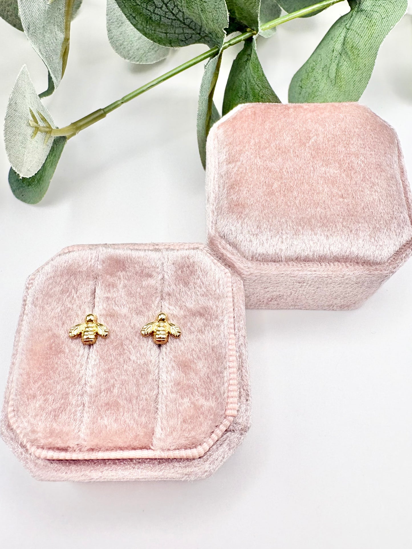 Bee Stud Earrings - Gold-Plated