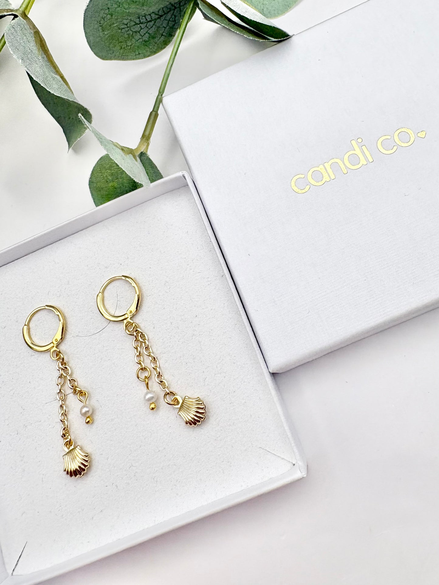 Seashell & Freshwater Pearl Drop Huggie Earrings - Gold-Plated